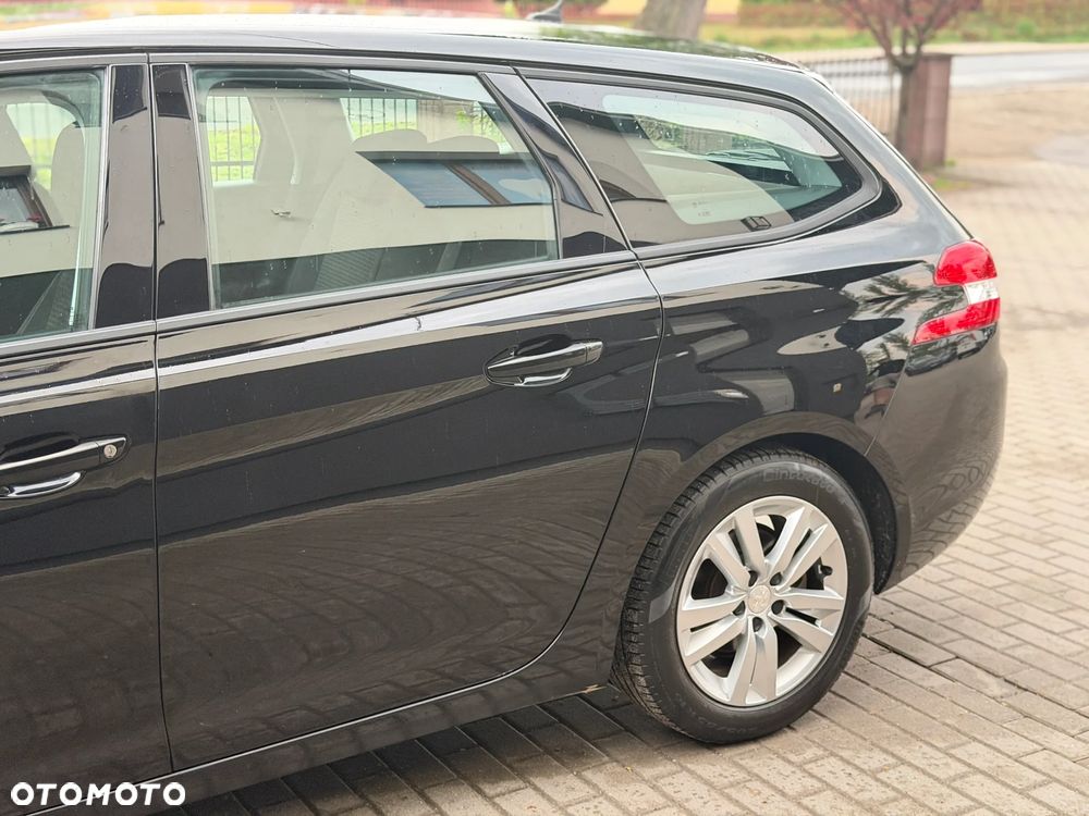 Peugeot 308 BlueHDi 130 EAT8 Business - 14
