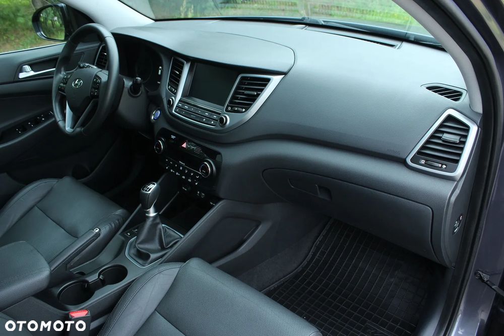 Hyundai Tucson blue 1.7 CRDi 2WD Style - 25