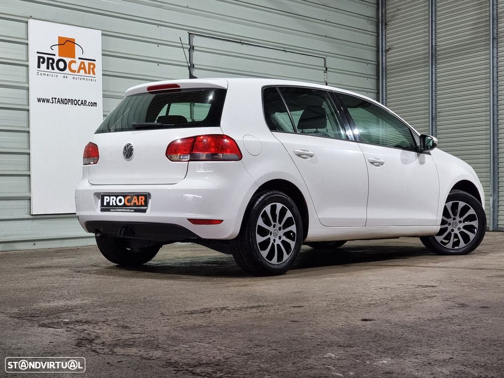 VW Golf 1.6 TDi Confortline DSG - 2