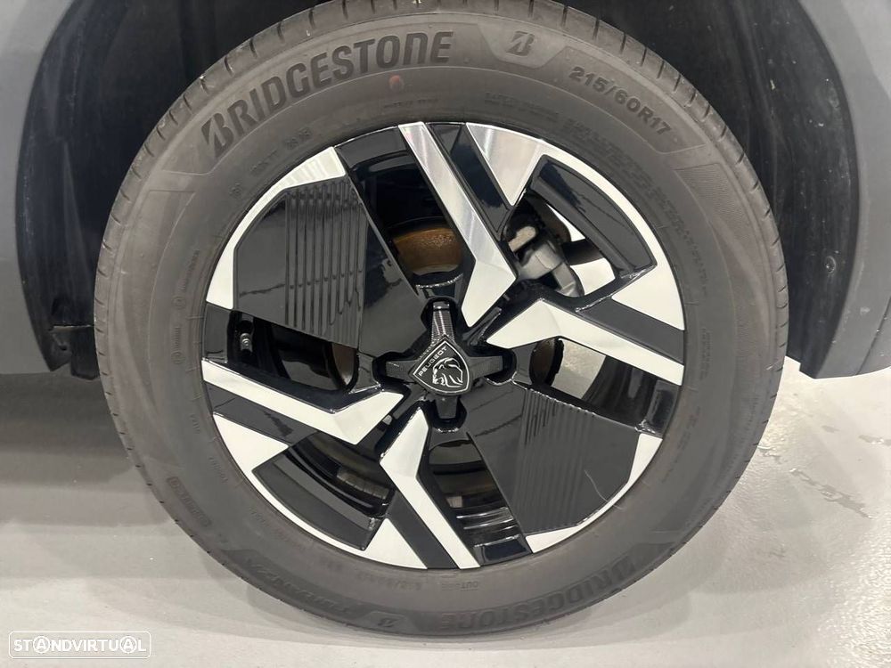 Peugeot 2008 1.2 Hybrid Allure e-DCS6 - 11