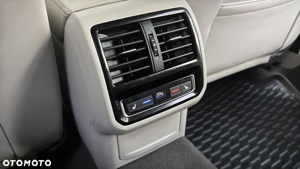 Volkswagen Passat 2.0 TDI EVO Elegance - 18