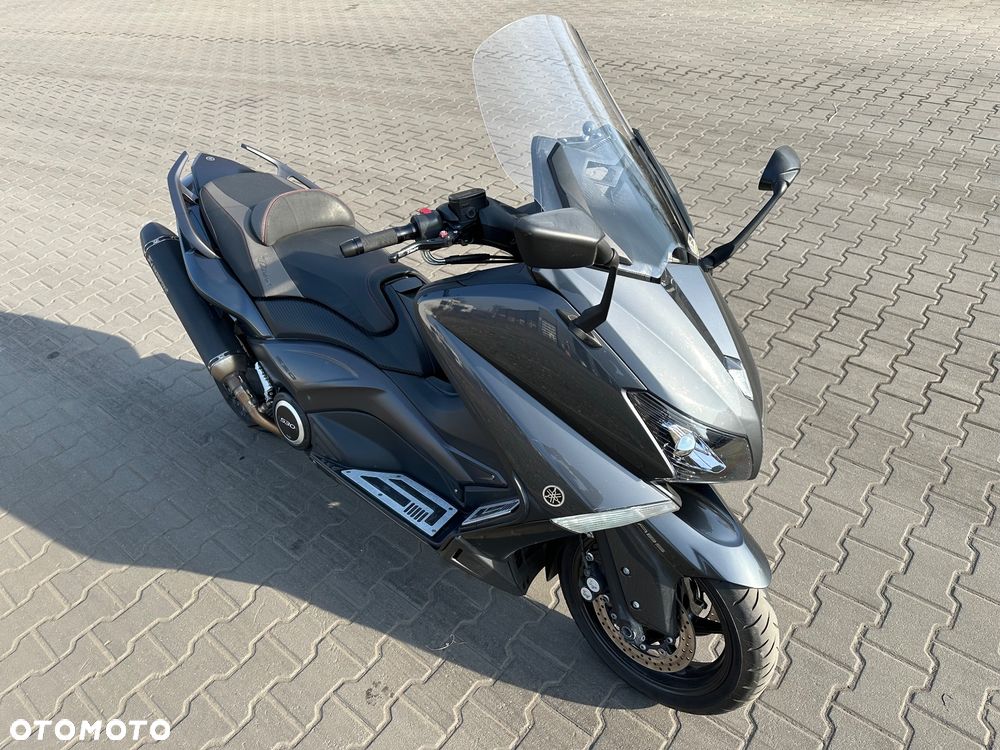 Yamaha Tmax - 12