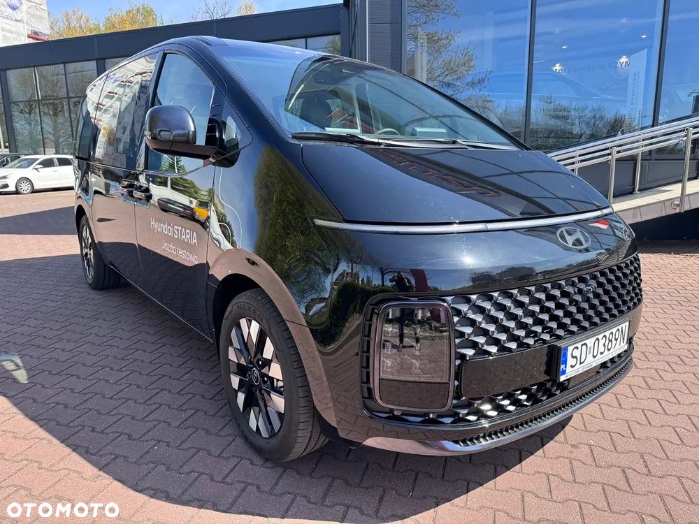Hyundai Staria 1.6 T-GDI HEV Luxury - 1