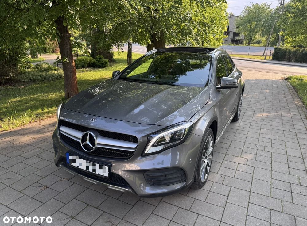 Mercedes-Benz GLA 220 d 7G-DCT AMG Line - 2