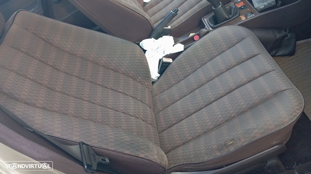 Mercedes-Benz W201 (1982-1993) - 32