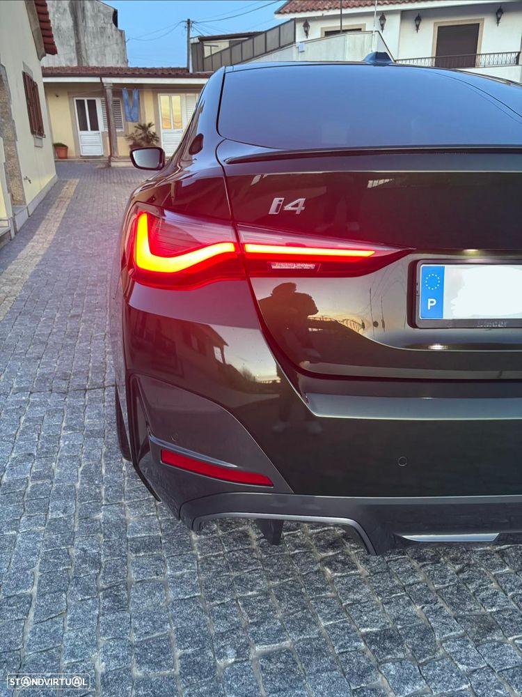 BMW i4 eDrive40 Desportiva M - 23