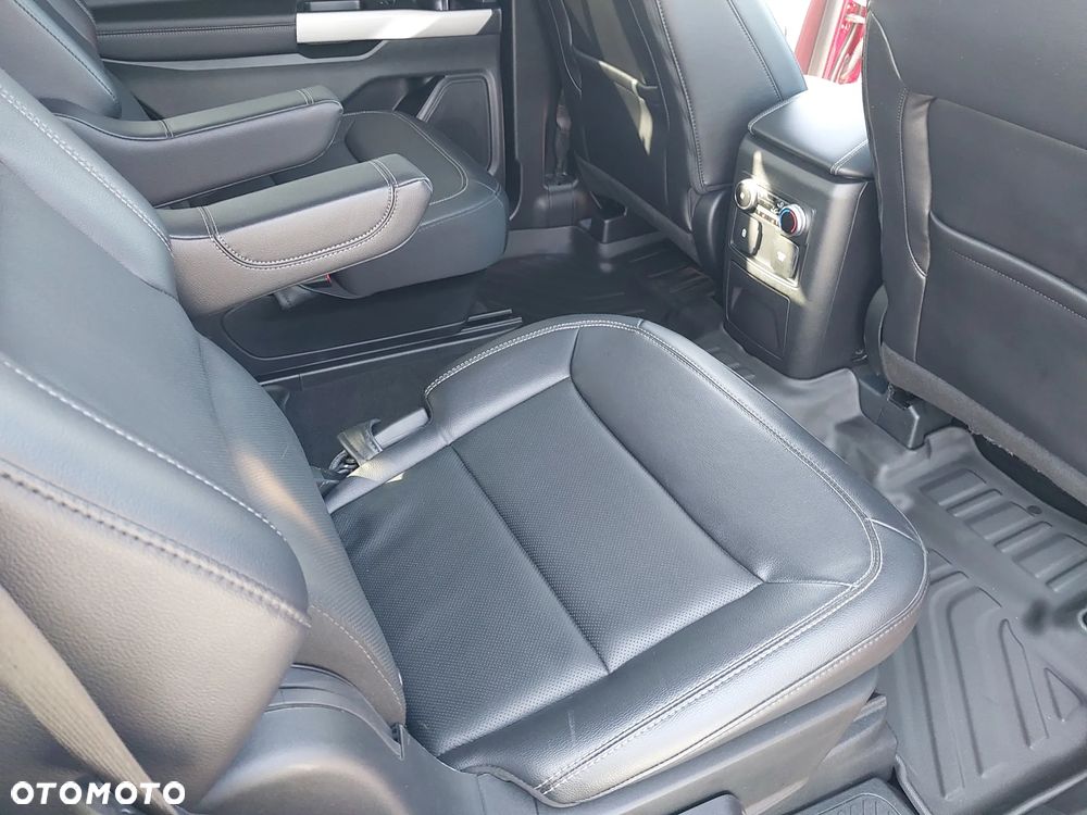 Ford Explorer - 11