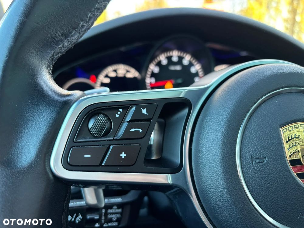 Porsche Cayenne Platinum Edition - 24