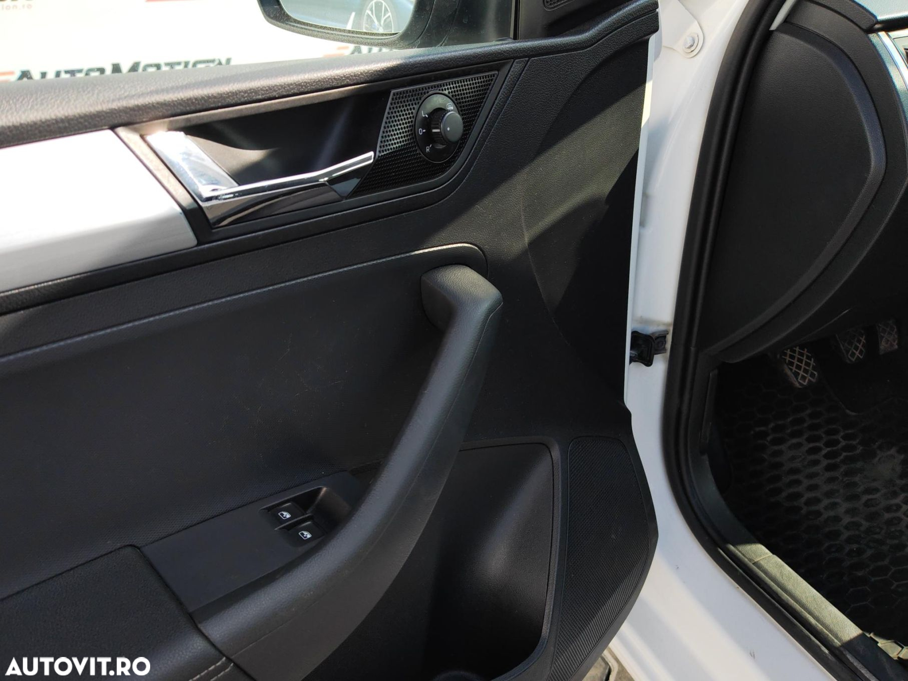 Skoda RAPID 1.0 TSI Ambition - 8