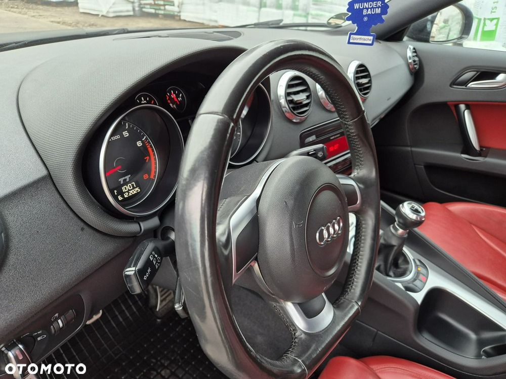 Audi TT Coupé - 17
