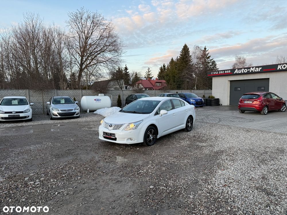 Toyota Avensis 1.6 Comfort - 20