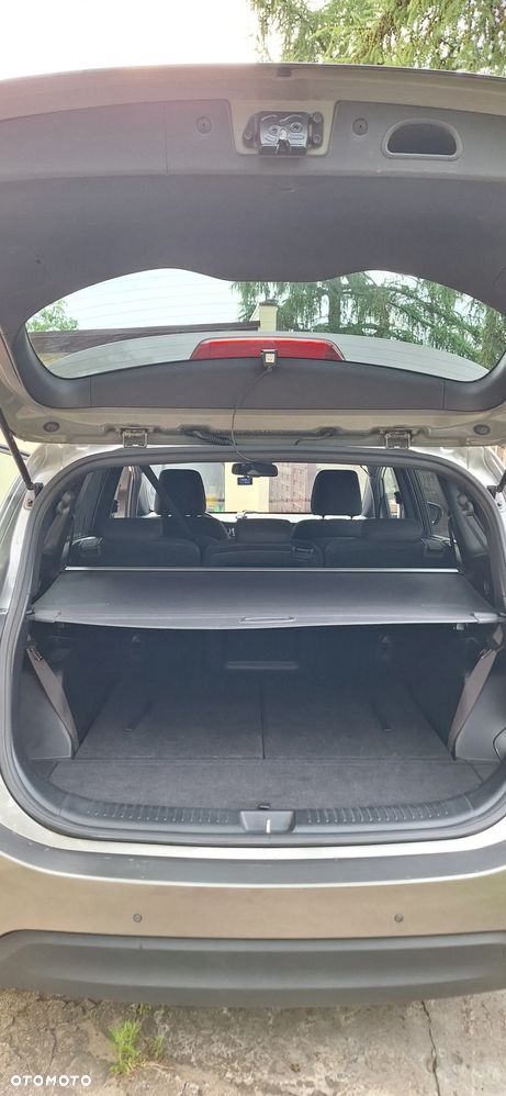 Kia Carens 1.6 GDI L 7os - 18