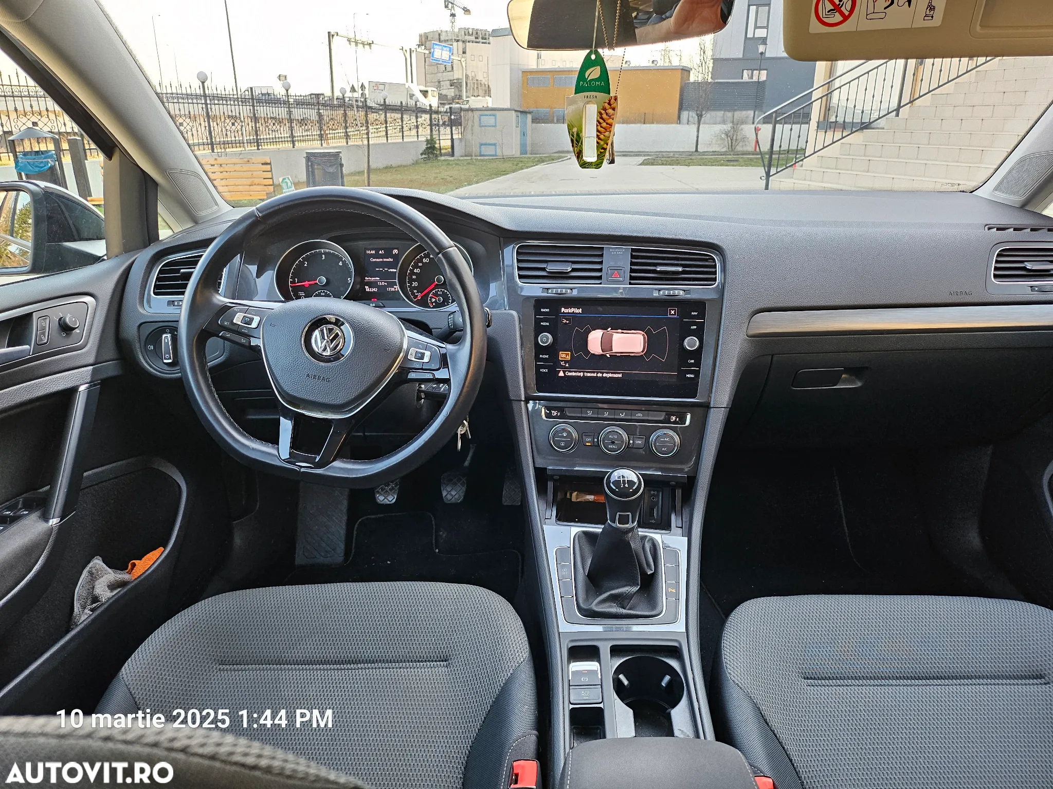 Volkswagen Golf 1.6 TDI Comfortline - 5