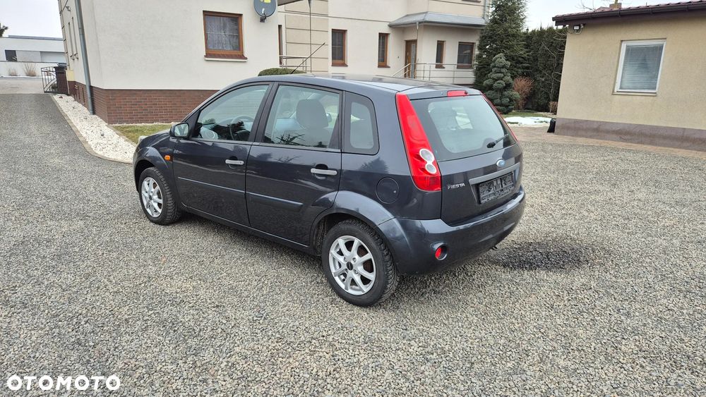 Ford Fiesta 1.3 Ambiente - 3