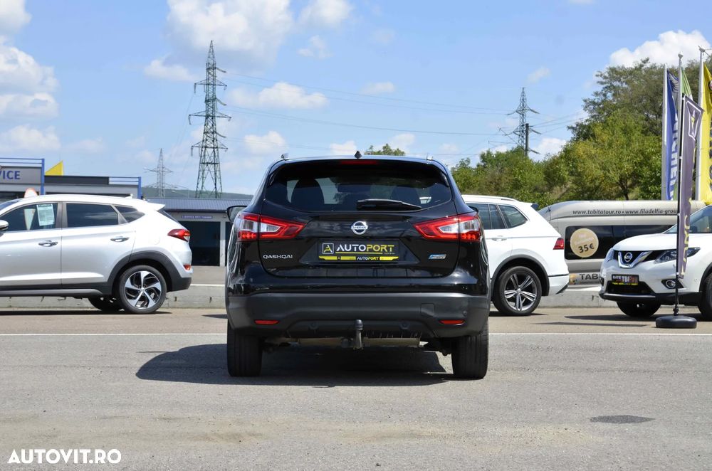 Nissan Qashqai 1.6 DCI TEKNA+ - 6