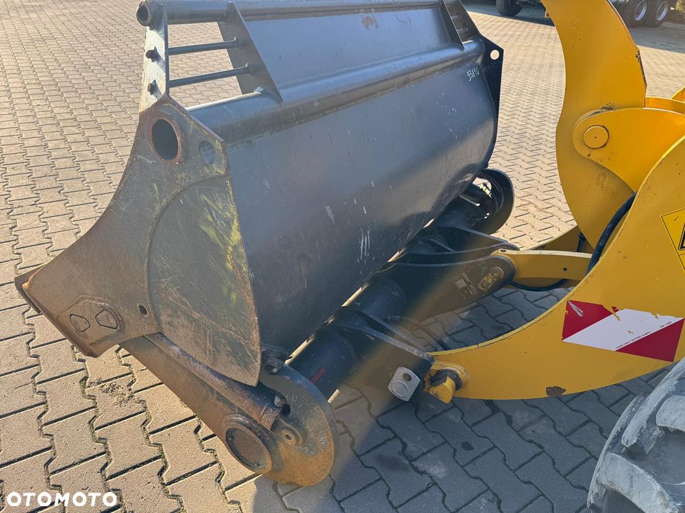 Komatsu WA100M-8E0 ŁADOWARKA KOŁOWA - 9
