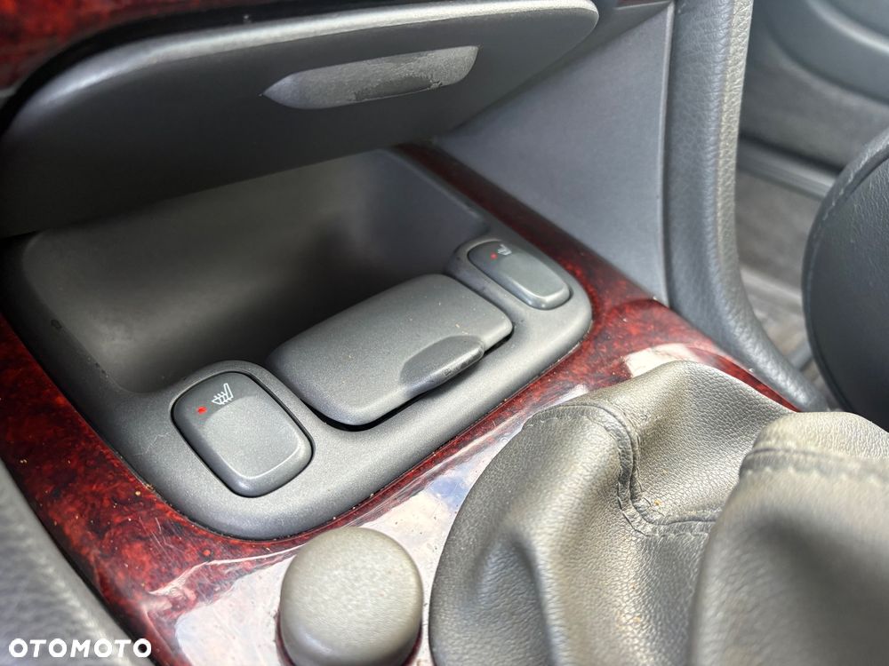 Volvo C70 2.4 - 37