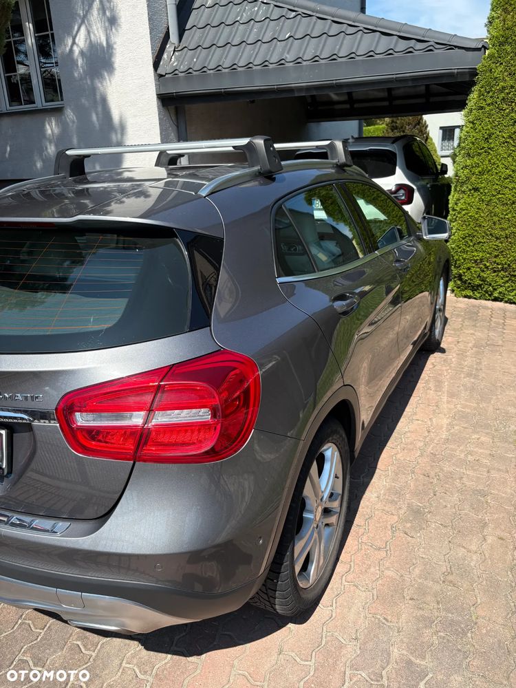 Mercedes-Benz GLA 250 4-Matic - 9