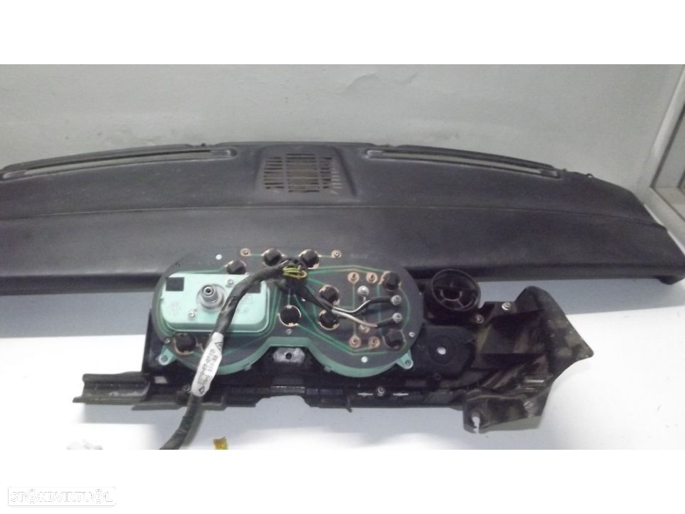 Mazda 818 tablier completo - 8