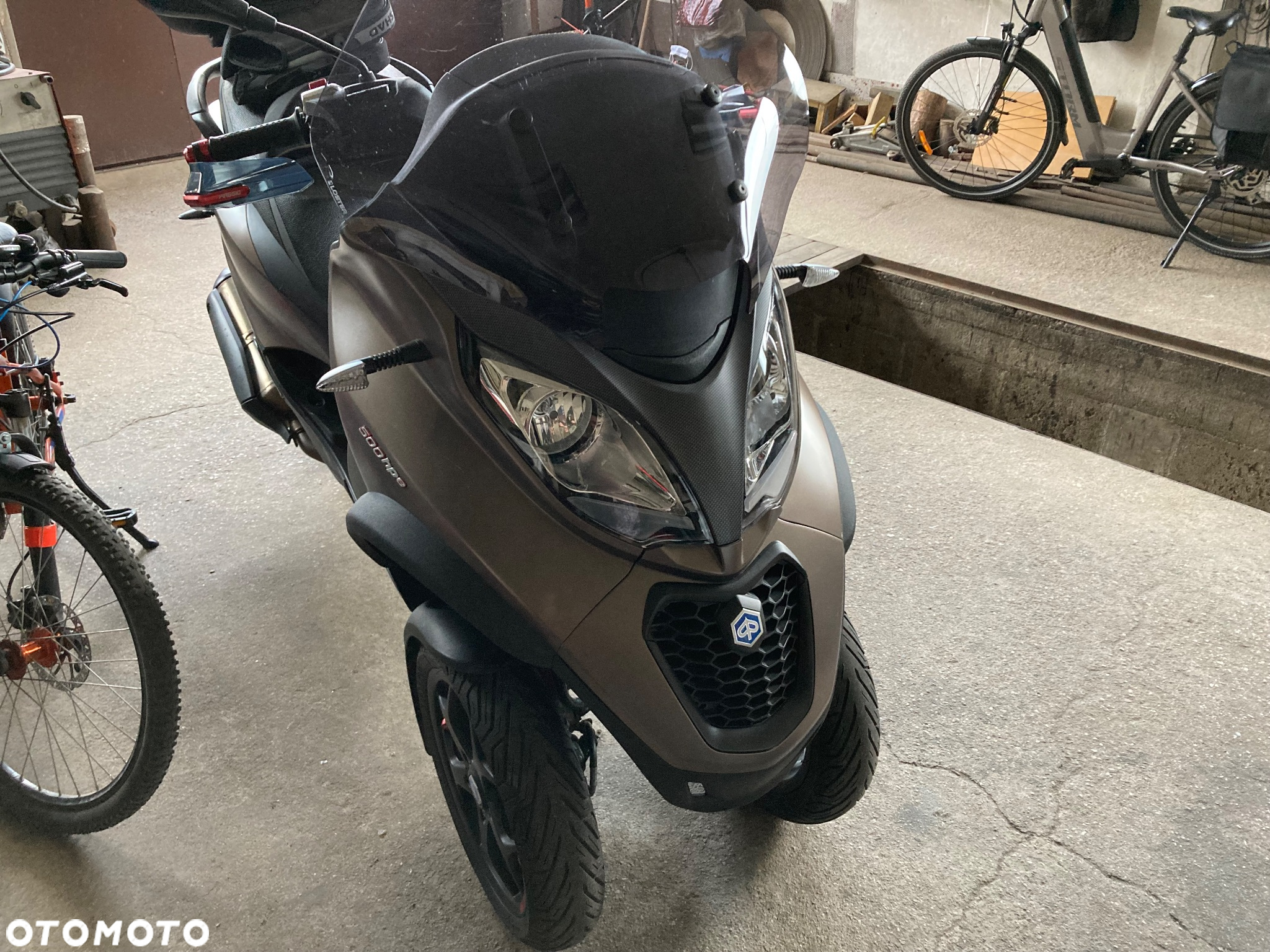 Piaggio MP-3 - 6