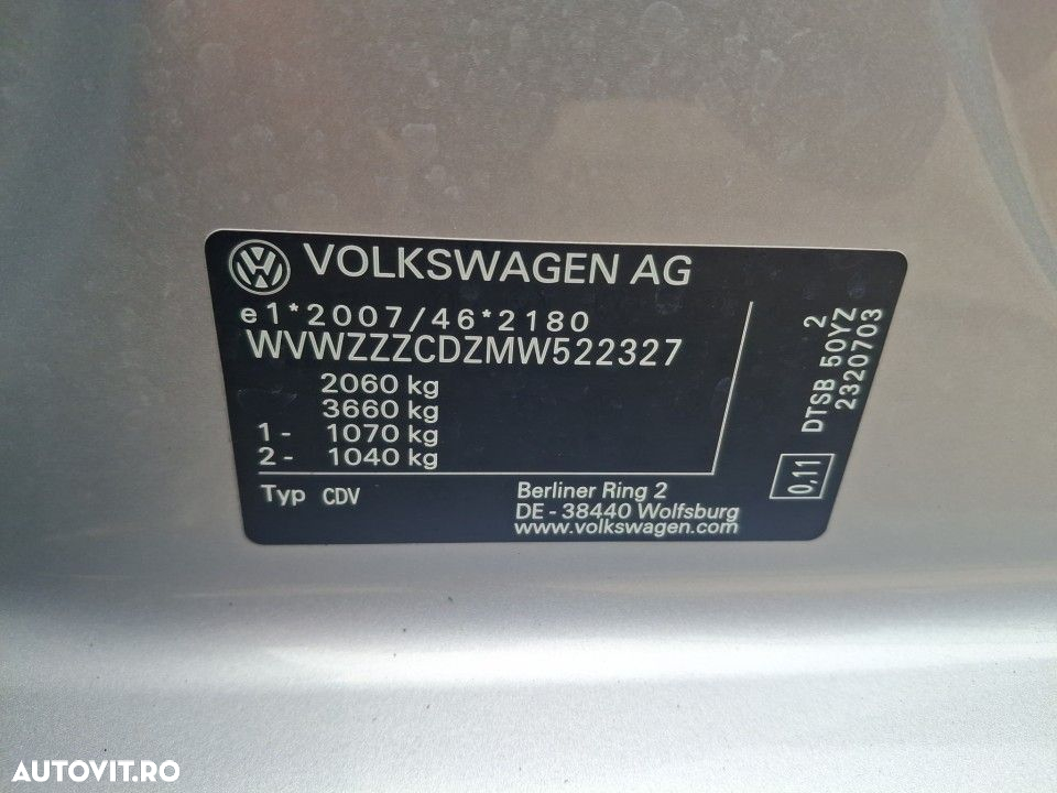 Volkswagen Golf - 22