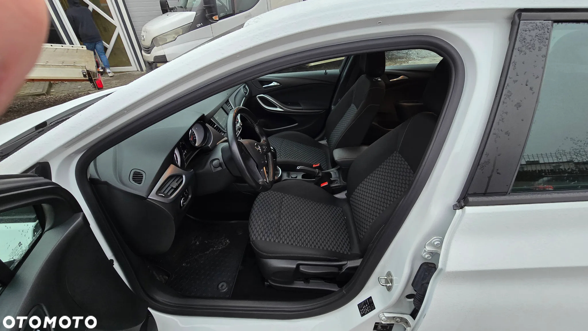 Opel Astra V 1.4 T Dynamic - 10
