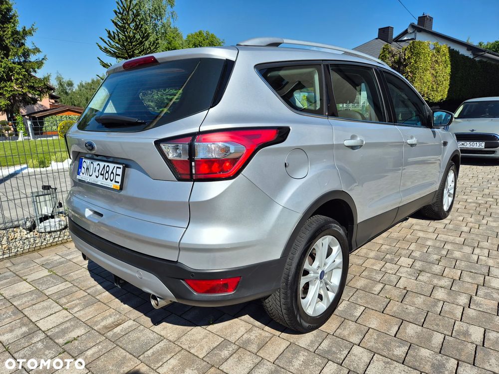 Ford Kuga 2.0 TDCi 4x2 Titanium - 4