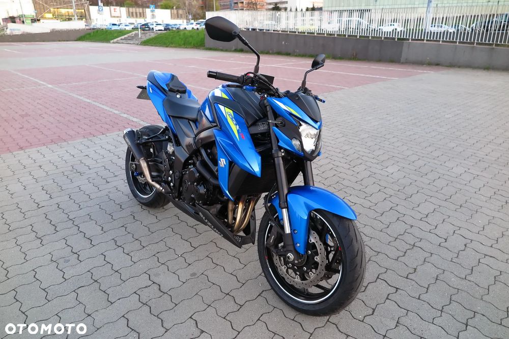 Suzuki GSX - 1