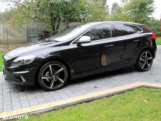 Volvo V40 D2 R-Design - 8