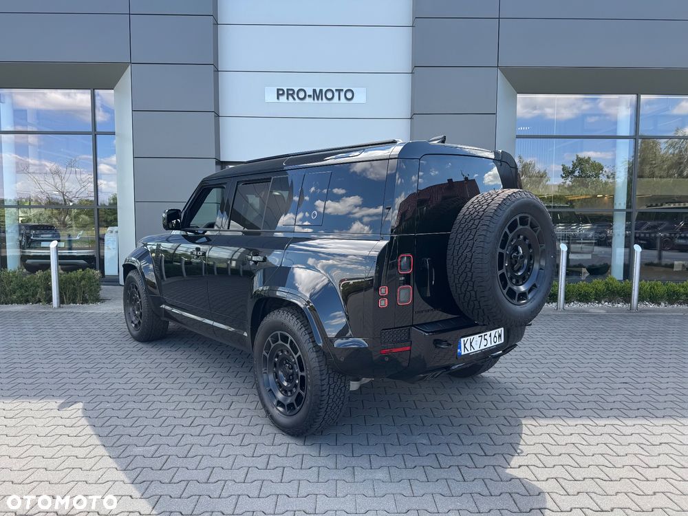 Land Rover Defender 4.4 P635 V8 mHEV Octa Black - 3