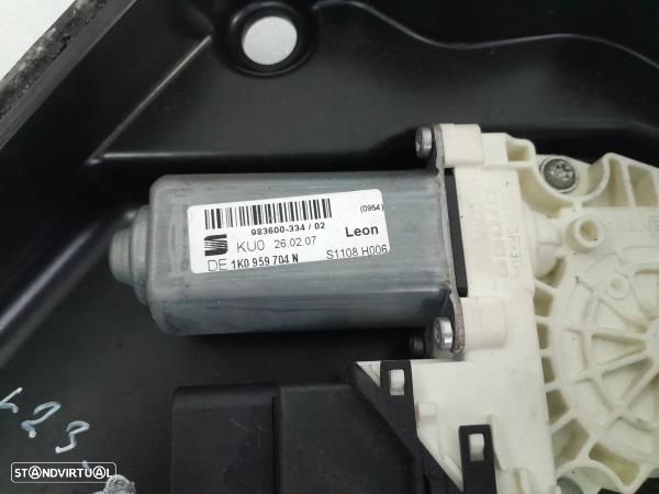 Elevador Tras Dto  Seat Leon (1P1) - 3