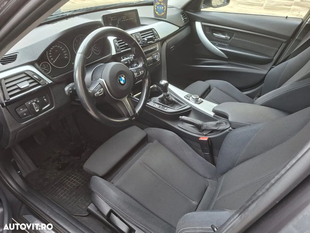 BMW Seria 3 320d Sport Line - 10