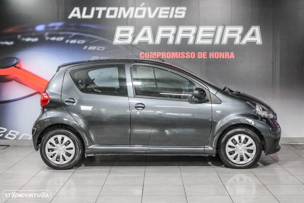 Toyota Aygo 1.0 + AC - 8