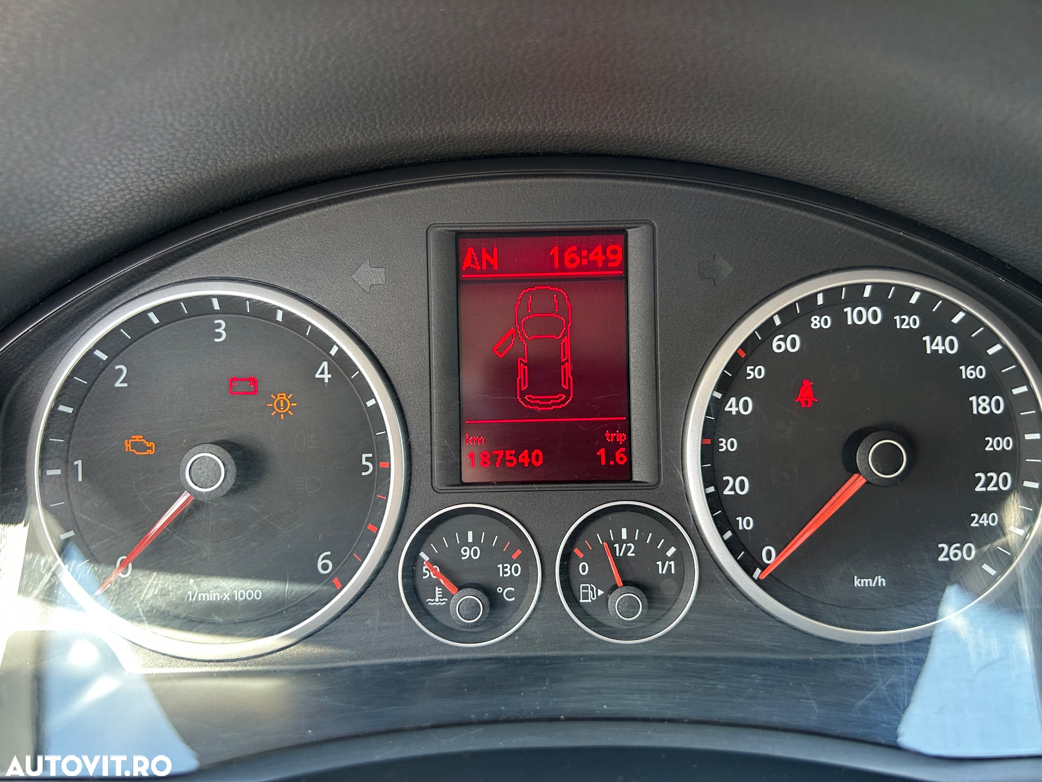 Volkswagen Tiguan - 4