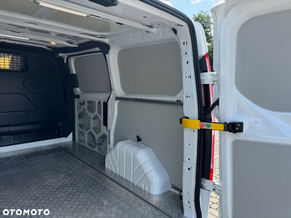 Ford Transit Custom - 13