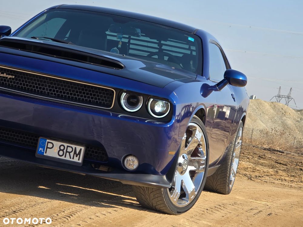 Dodge Challenger - 30