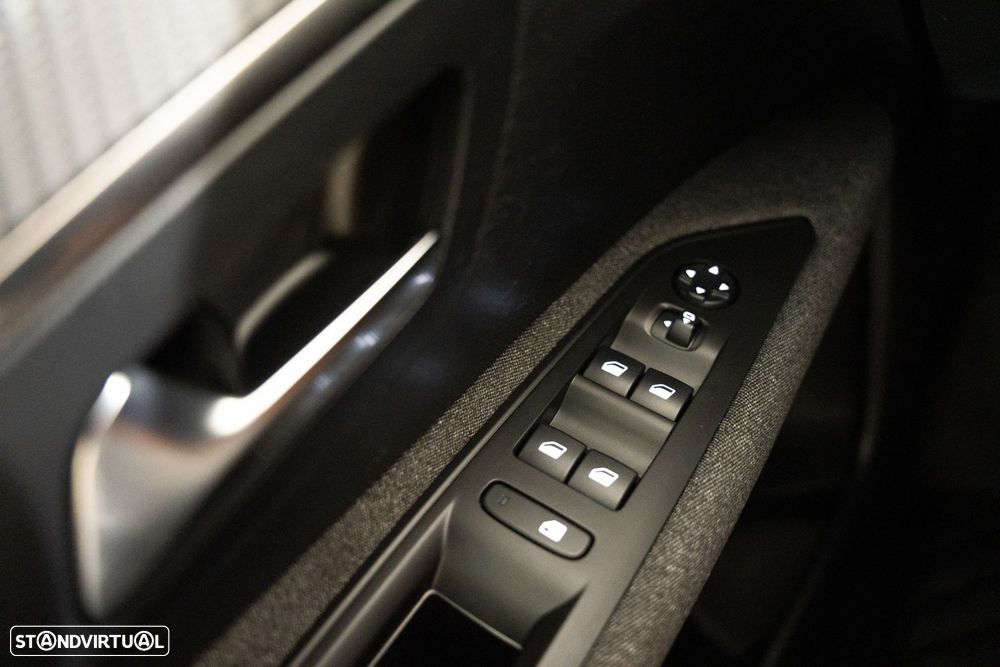 Peugeot 3008 1.2 PureTech Active - 18