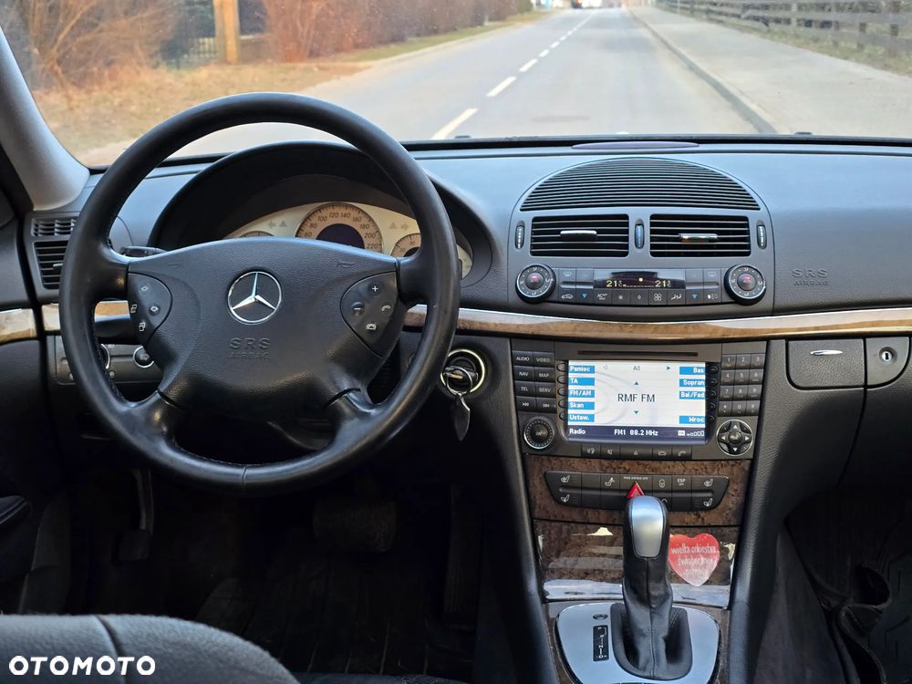 Mercedes-Benz Klasa E 320 Avantgarde - 27