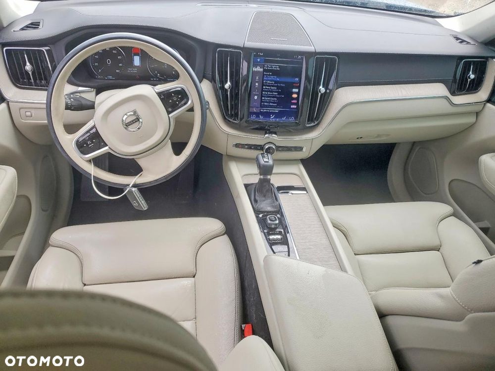 Volvo XC 60 - 8