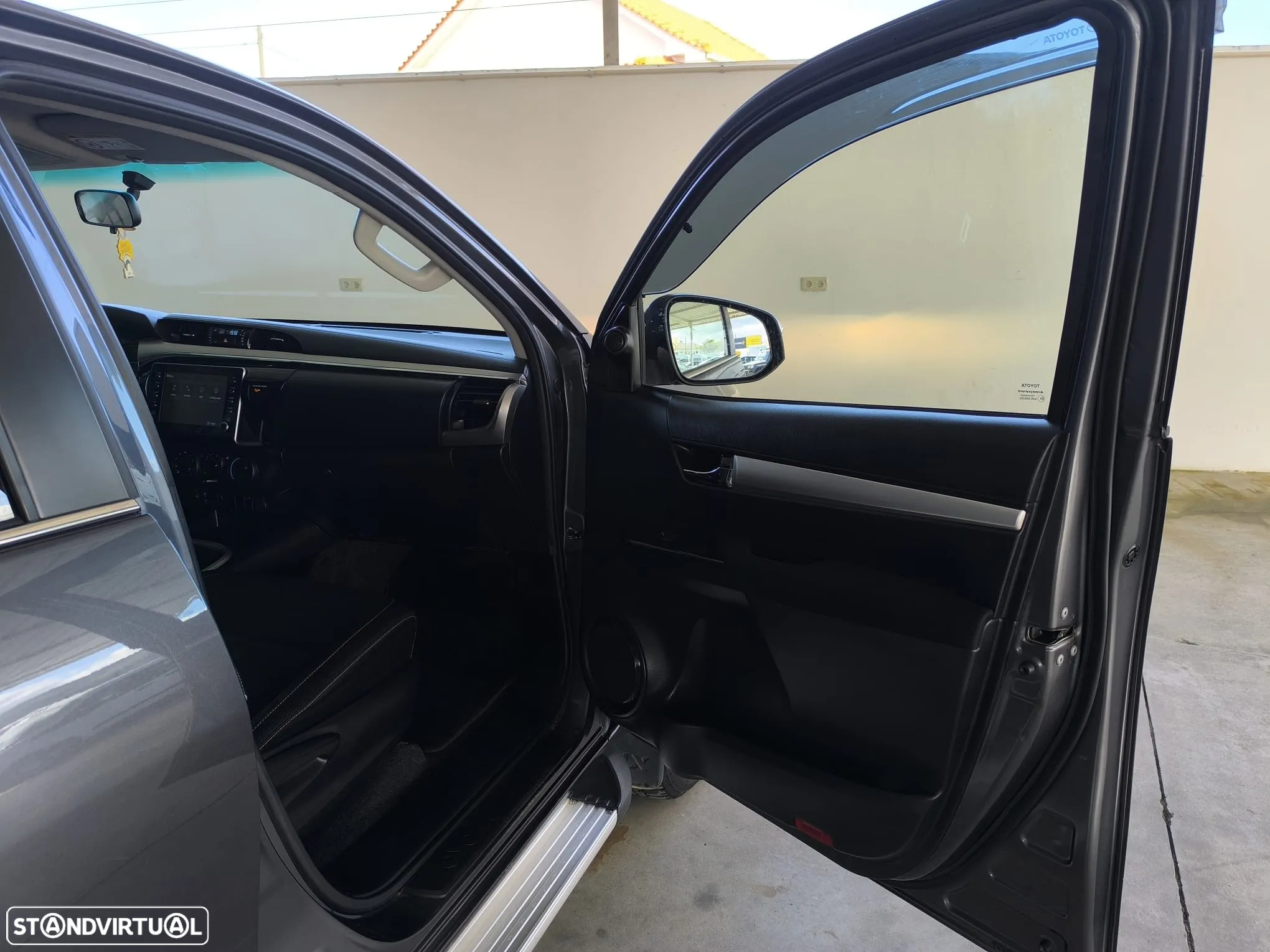 Toyota Hilux 2.4 D-4D 4WD CD Tracker - 19