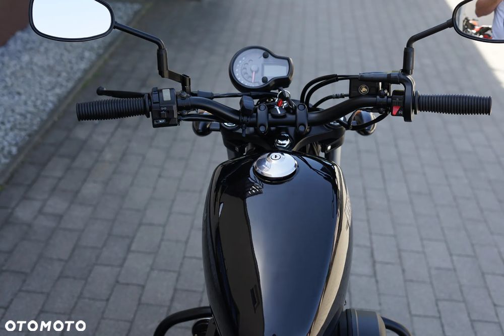 Hyosung GV - 16