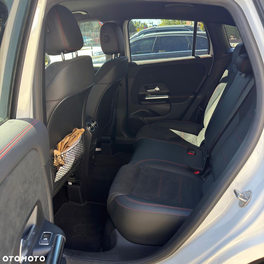 Mercedes-Benz GLA 200 AMG Line - 10