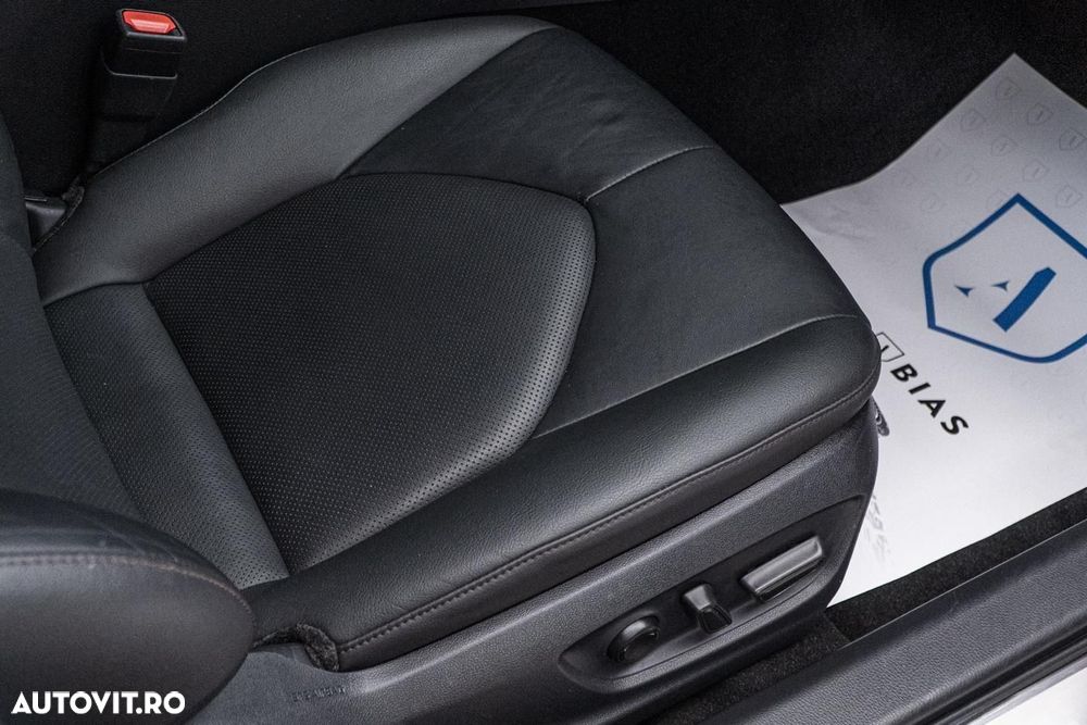 Toyota Camry 2.5 Dynamic - 31