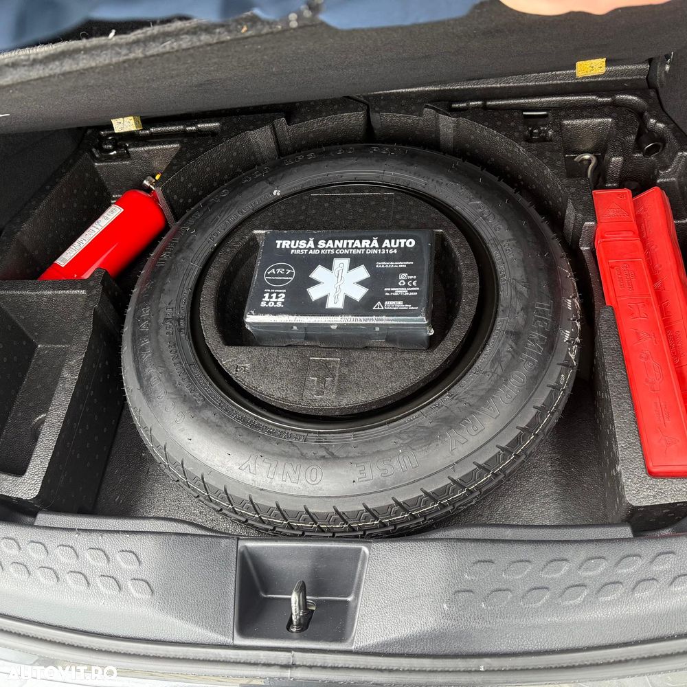 Toyota C-HR 1.8 HSD 122 CP 4x2 CVT Cult - 9