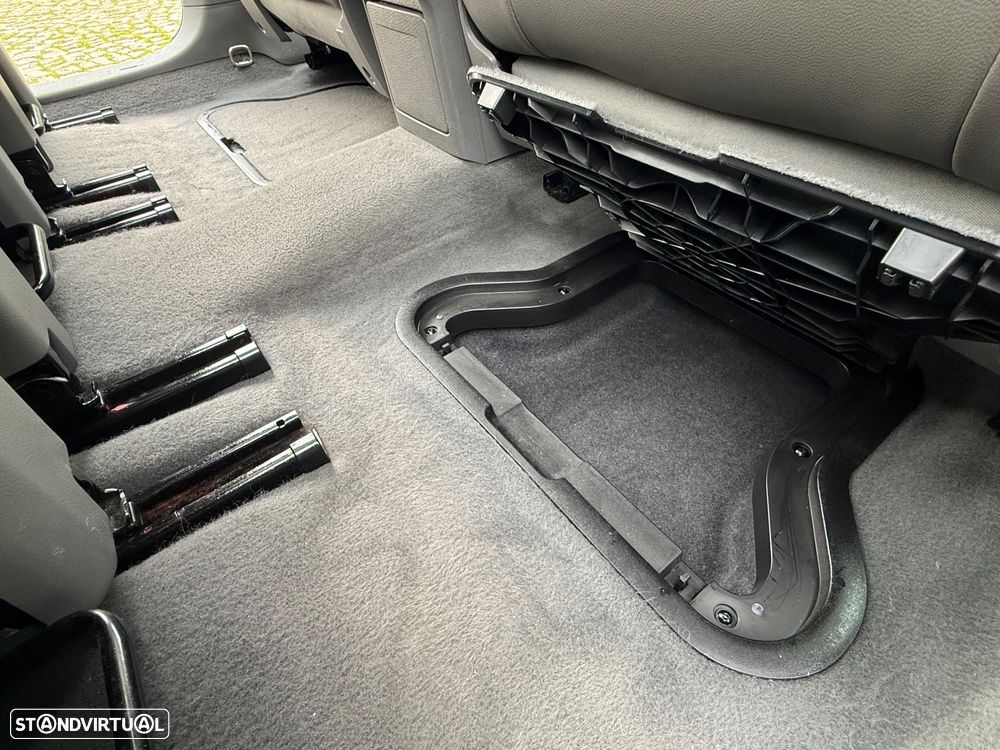 VW Sharan 2.0 TDI Highline DSG - 39