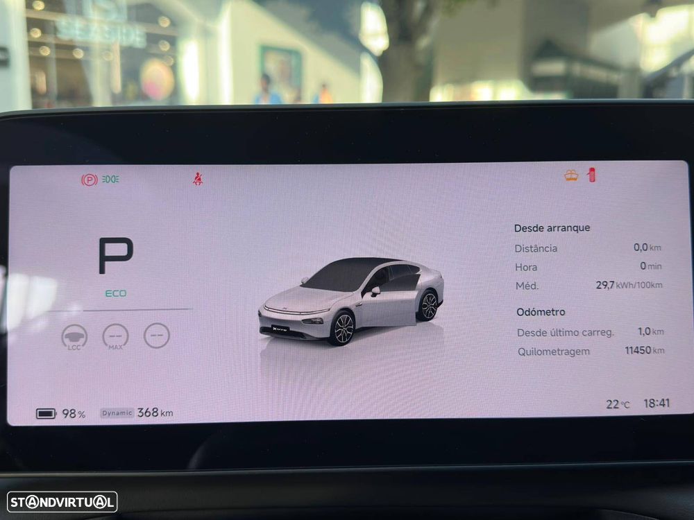 Xpeng P7i 86.2 kWh Long Range + Premium Cockpit - 8