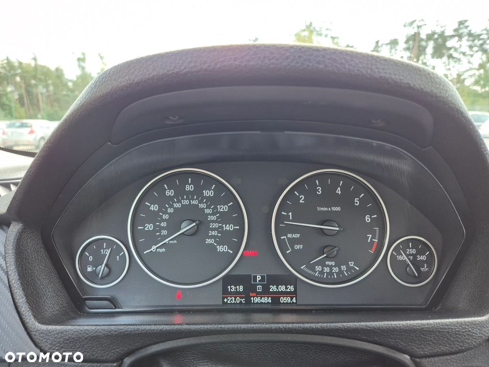 BMW Seria 3 320i - 17