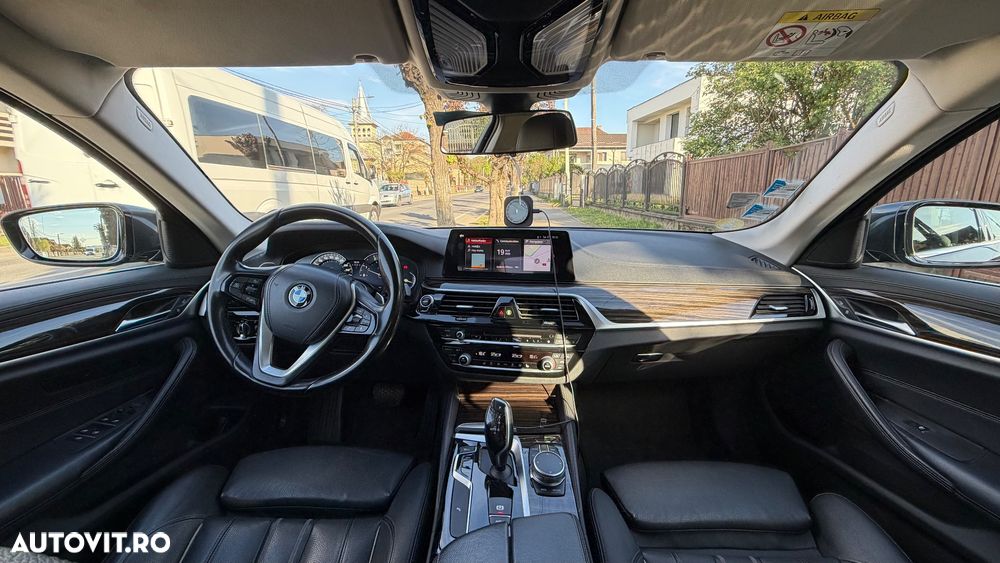 BMW Seria 5 520d Aut. Luxury Line - 8