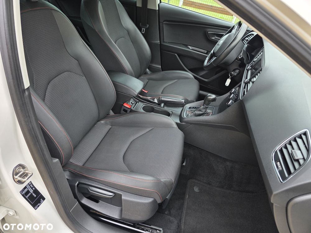 Seat Leon Sportstourer 2.0 TDI DPF DSG FR - 15