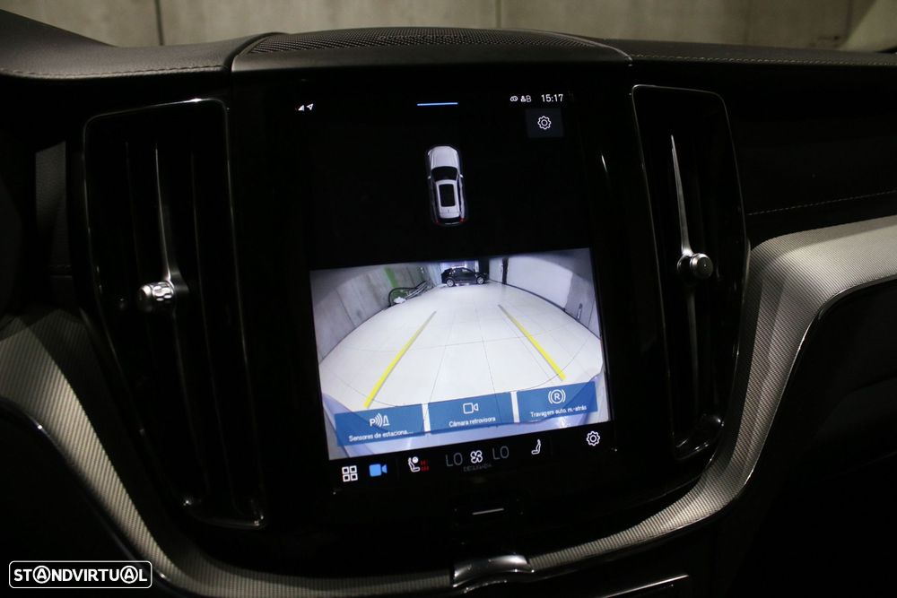 Volvo XC 60 2.0 T6 PHEV Plus Dark AWD - 28